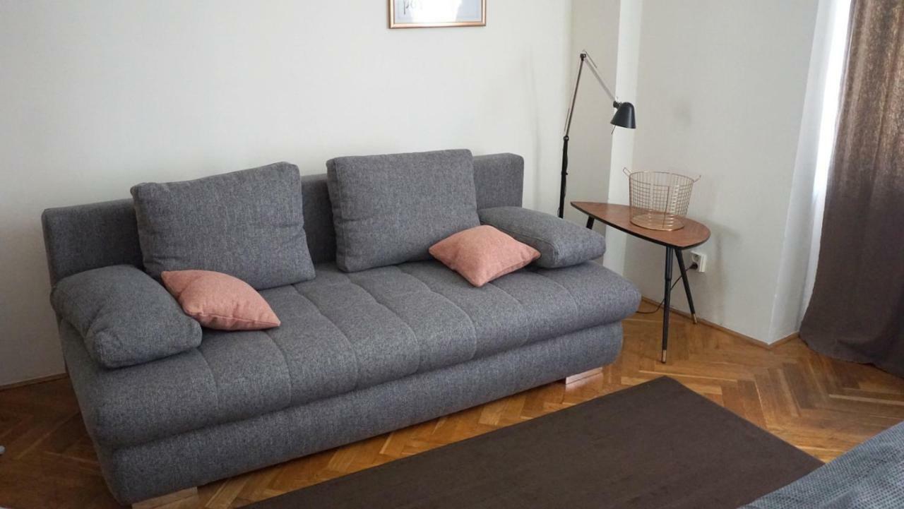 Funci Dancing 6 Apartment Prag Exterior foto