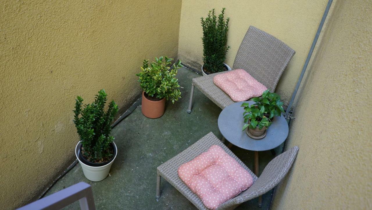 Funci Dancing 6 Apartment Prag Exterior foto