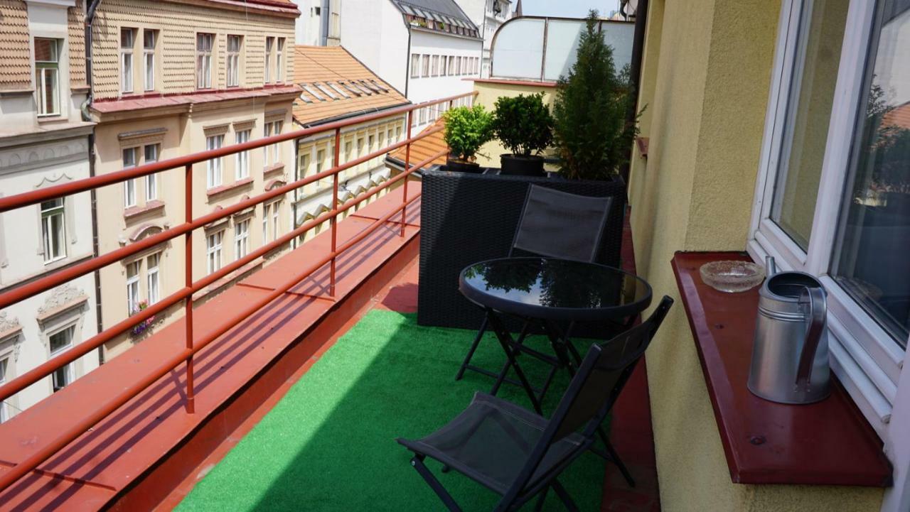 Funci Dancing 6 Apartment Prag Exterior foto